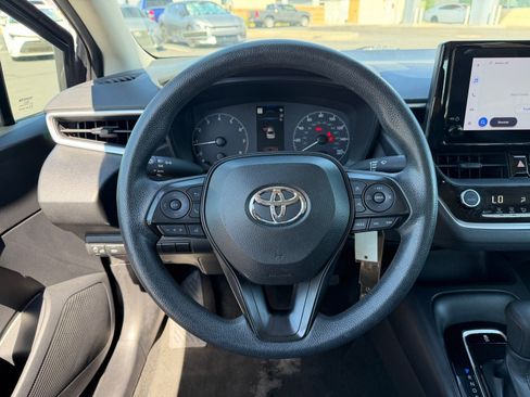 Used 2023 Toyota Corolla LE FWD image 17
