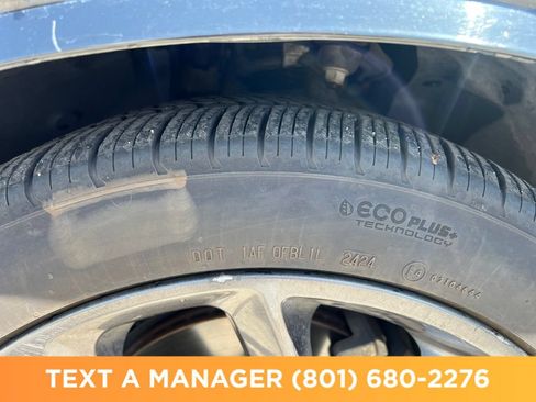 Used 2019 Dodge Challenger R/T RWD image 26