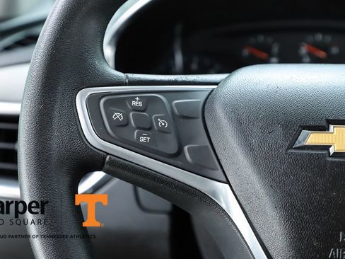 Used 2018 Chevrolet Equinox LS FWD image 21