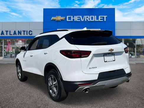 Certified 2025 Chevrolet Blazer LT w/ Convenience Package image 3
