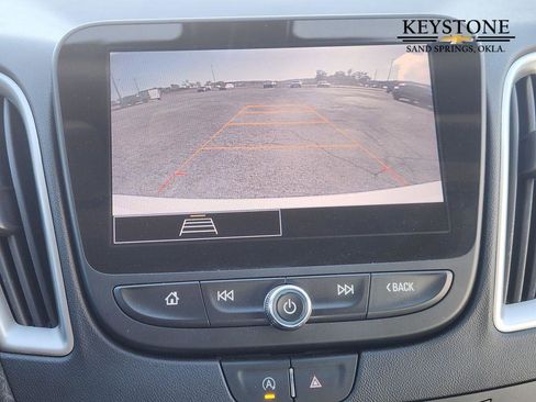 Used 2022 Chevrolet Malibu LS image 19