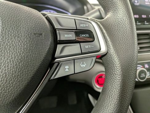 Used 2018 Honda Accord LX image 8