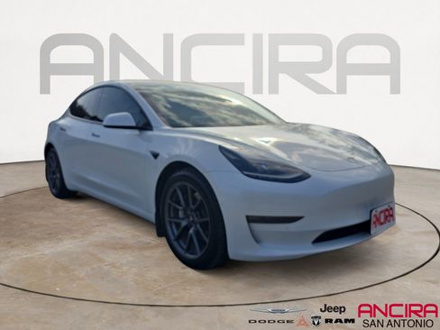 Used 2021 Tesla Model 3 Long Range image 1
