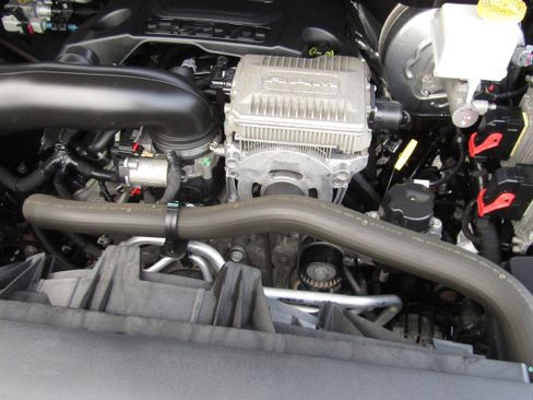 Used 2019 RAM 1500 Limited image 14