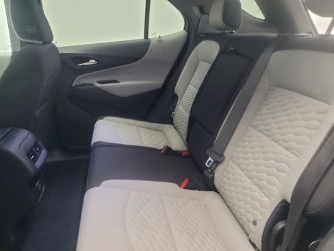 Used 2021 Chevrolet Equinox LS w/ LS Convenience Package AWD/4WD image 18