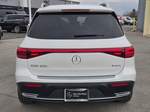 Used 2024 Mercedes-Benz EQB 300 4MATIC image 43