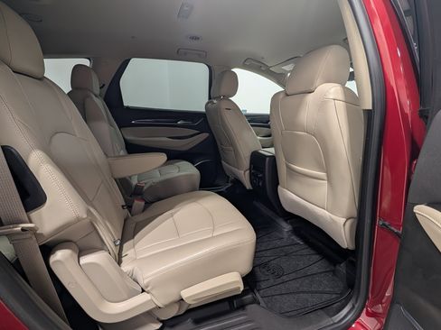 Used 2019 Buick Enclave Premium AWD/4WD image 18