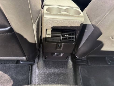 Used 2010 Ford Explorer Sport Trac Limited image 12