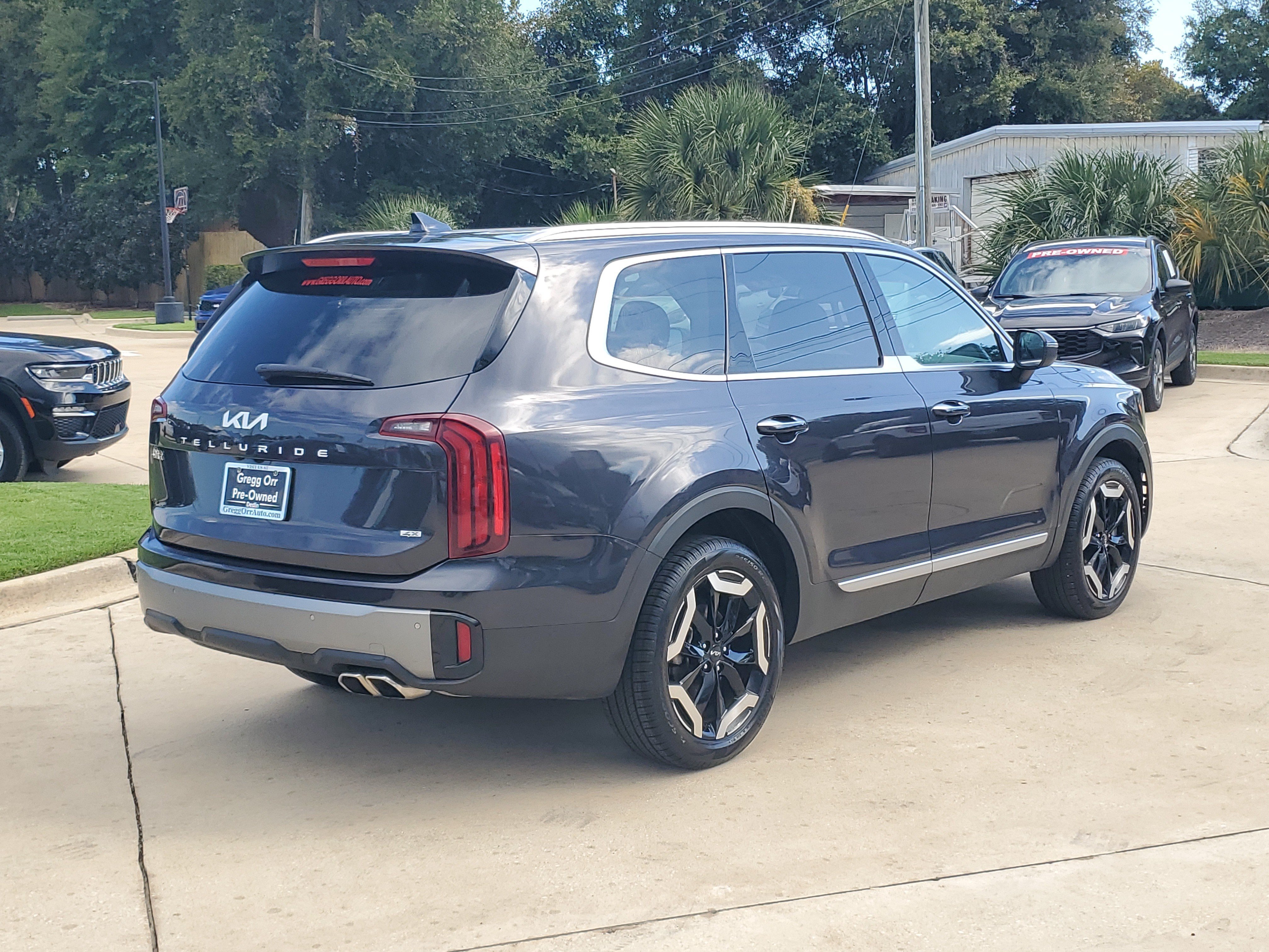Used 2025 Kia Telluride S AWD/4WD image 10
