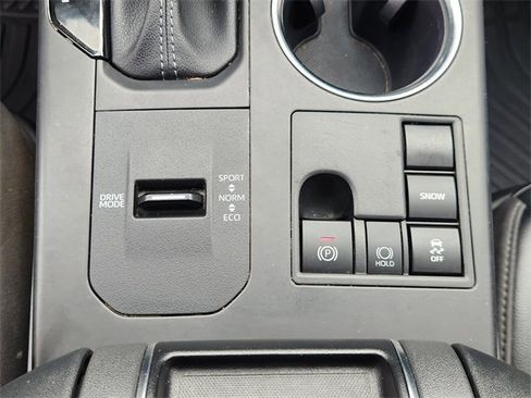 Used 2023 Toyota Highlander XSE image 18