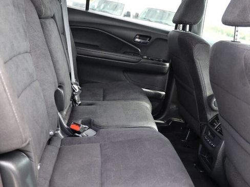 Used 2022 Honda Pilot Sport image 16