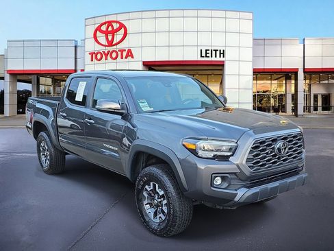 Used 2023 Toyota Tacoma TRD Off-Road image 3