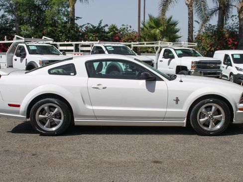 Used 2006 Ford Mustang Premium RWD image 11
