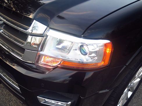 Used 2016 Ford Expedition Limited w/ Equipment Group 301A AWD/4WD image 27