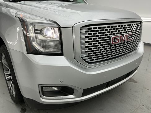 Used 2017 GMC Yukon Denali image 27