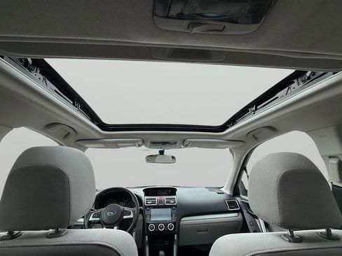 Used 2018 Subaru Forester 2.5i Premium w/ All-Weather Package image 17