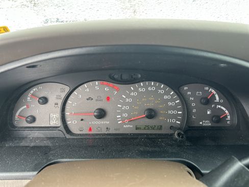 Used 2004 Toyota Sequoia Limited image 17