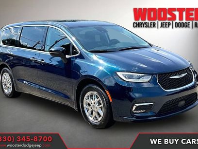 Used 2023 Chrysler Pacifica Touring-L