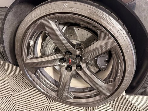 Used 2023 Chevrolet Corvette Z06 RWD image 14