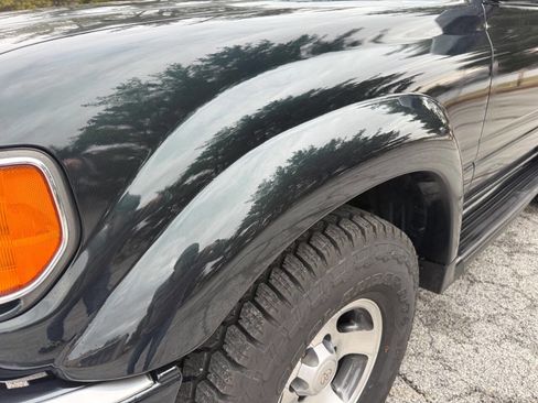 Used 1993 Toyota Land Cruiser Base AWD 4dr SUV image 19