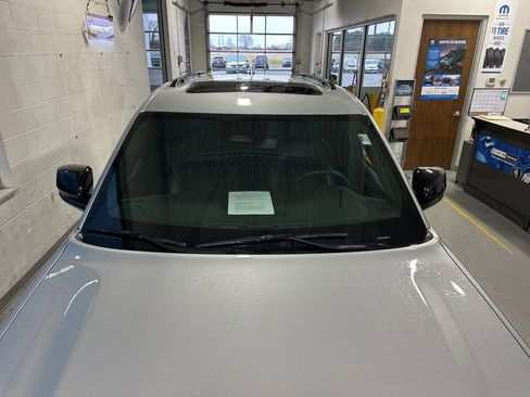 Used 2024 Jeep Grand Cherokee Altitude image 28