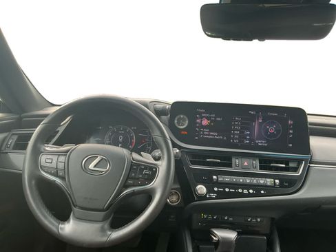 Used 2022 Lexus ES 350 w/ Premium Package FWD image 10