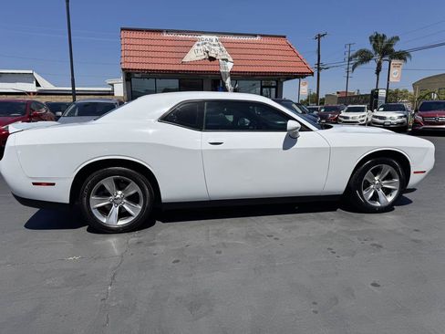 Used 2018 Dodge Challenger SXT RWD image 7