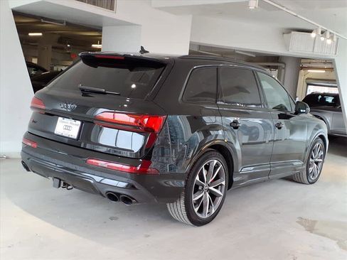 Used 2023 Audi SQ7 Premium Plus w/ Executive Package image 4