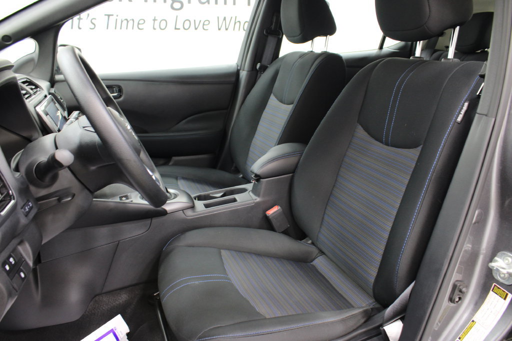 Used 2025 Nissan Leaf S FWD image 14