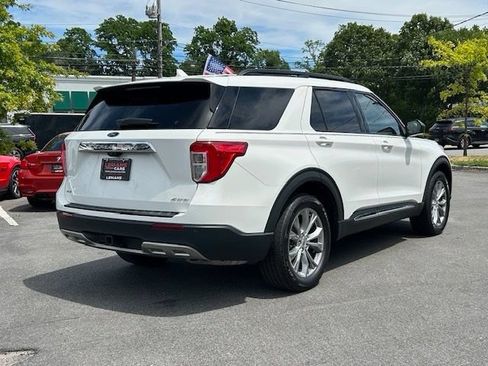 Used 2021 Ford Explorer XLT w/ Equipment Group 202A AWD/4WD image 5