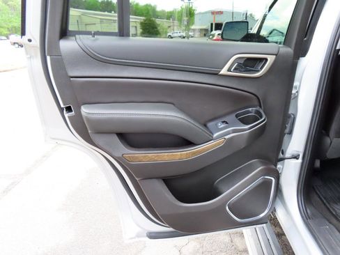 Used 2018 GMC Yukon Denali w/ Denali Ultimate Package AWD/4WD image 19