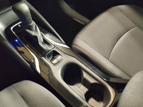 Used 2021 Toyota Corolla LE w/ Carpet Mat Package (TMS) FWD image 26