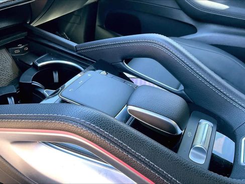 Used 2024 Mercedes-Benz GLS 450 4MATIC image 14