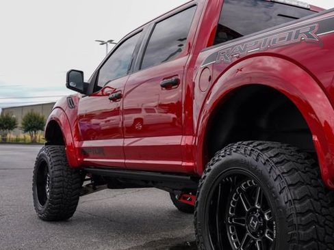 Used 2020 Ford F150 Raptor w/ Equipment Group 802A Luxury AWD/4WD image 32