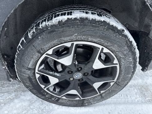 Used 2019 Subaru Crosstrek 2.0i Premium w/ Moonroof Package image 7