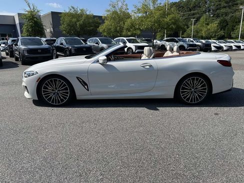 Used 2022 BMW M850i xDrive Convertible AWD/4WD image 3