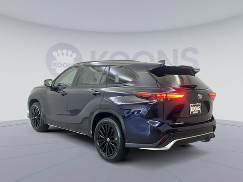 Used 2025 Toyota Highlander XSE image 4