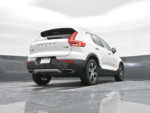 Used 2020 Volvo XC40 T5 Inscription image 38