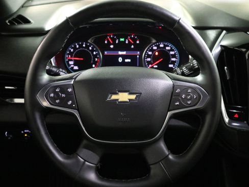 Used 2023 Chevrolet Traverse LT FWD image 17
