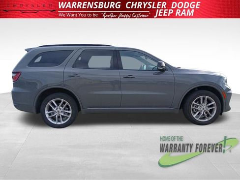 Used 2024 Dodge Durango GT image 2