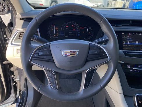 Used 2019 Cadillac XT5 Luxury image 37