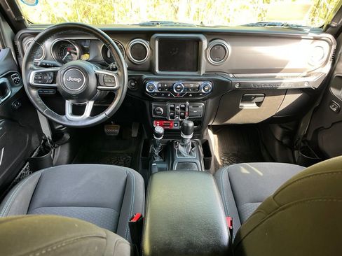 Used 2021 Jeep Wrangler Unlimited Rubicon 4xe w/ Cold Weather Group AWD/4WD image 13