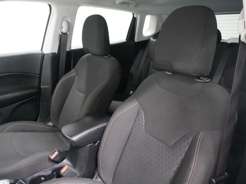 Used 2020 Jeep Compass Sport w/ Tech Group image 10