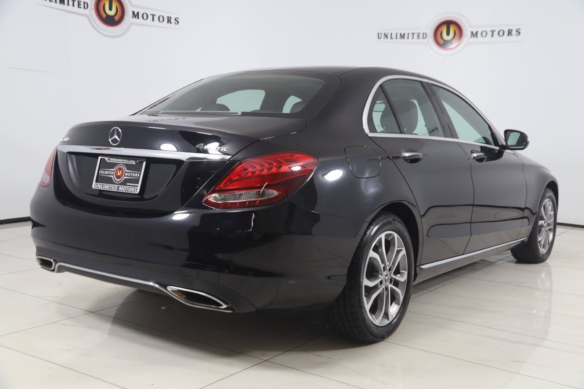 Used 2017 Mercedes-Benz C 300 4MATIC Sedan image 3