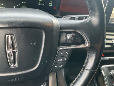 Used 2018 Lincoln Navigator Reserve w/ Technology Package image 20