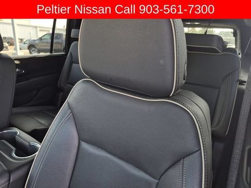 Used 2024 Chevrolet Suburban Premier RWD image 25
