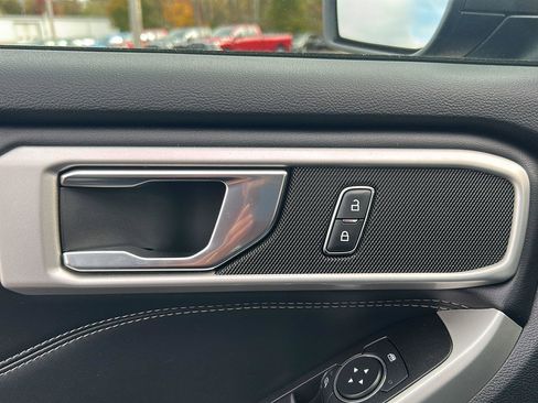 Used 2022 Ford Explorer XLT w/ Equipment Group 202A image 30