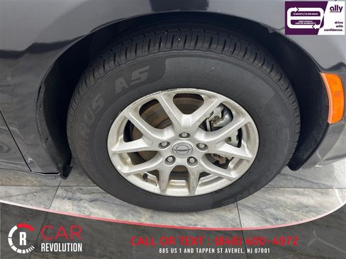 Used 2023 Chrysler Pacifica Touring-L FWD image 49