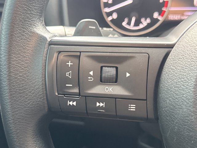 Used 2023 Nissan Rogue S FWD image 32