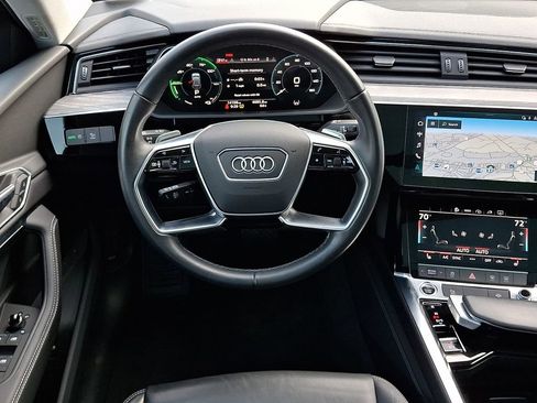 Used 2023 Audi e-tron Premium w/ Convenience Plus Package AWD/4WD image 13